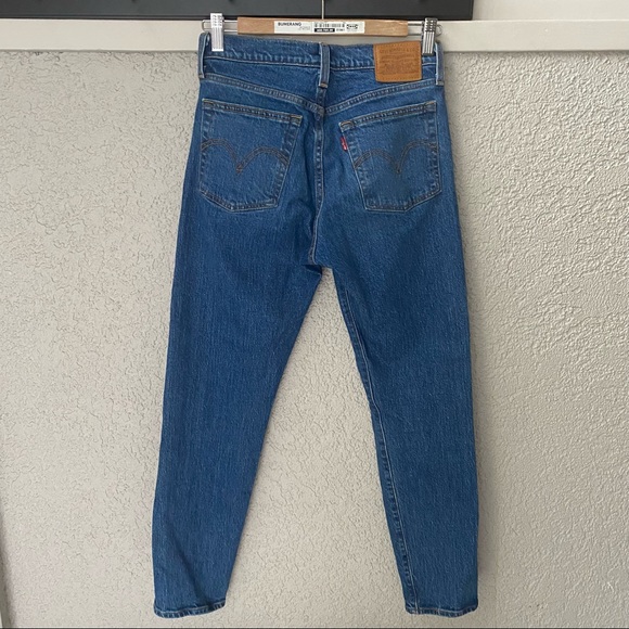 Levi’s Wedgie Icon Jeans - Picture 2 of 12